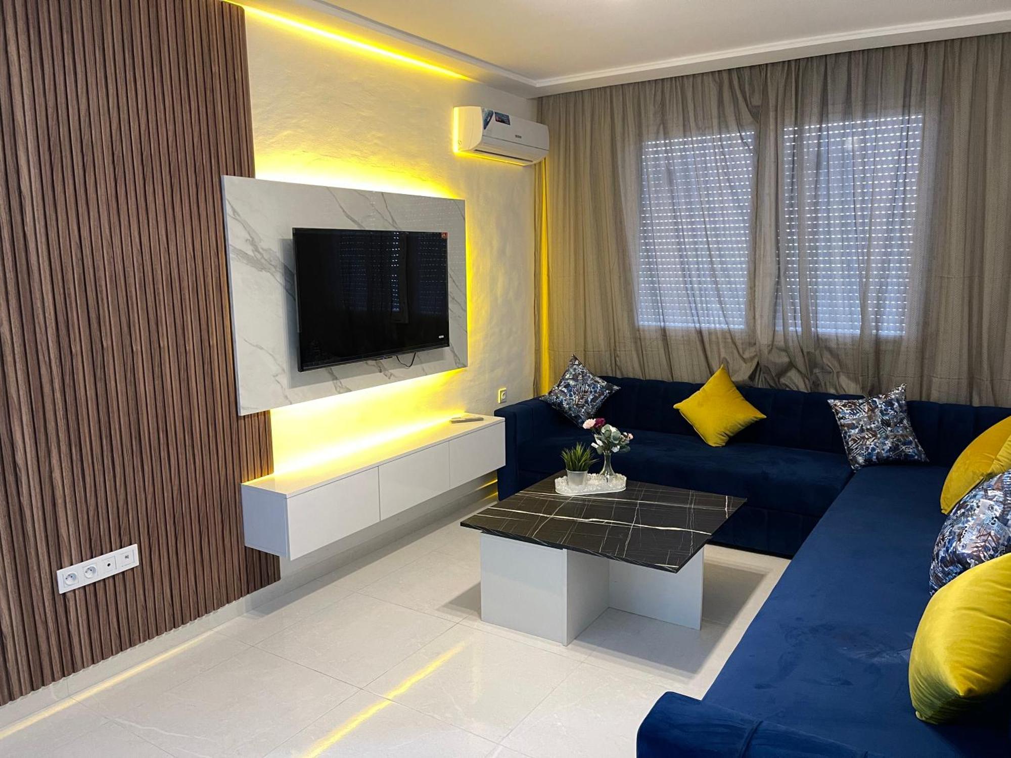 Standing Piscine Et Parking Prive Apartment