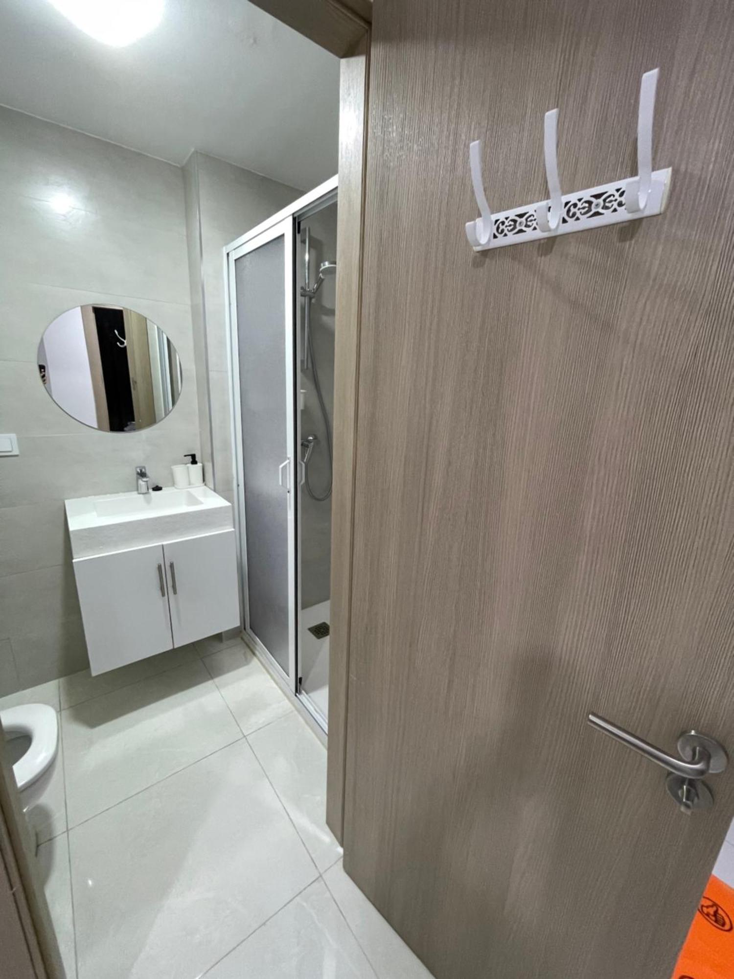 Standing Piscine Et Parking Prive Apartment