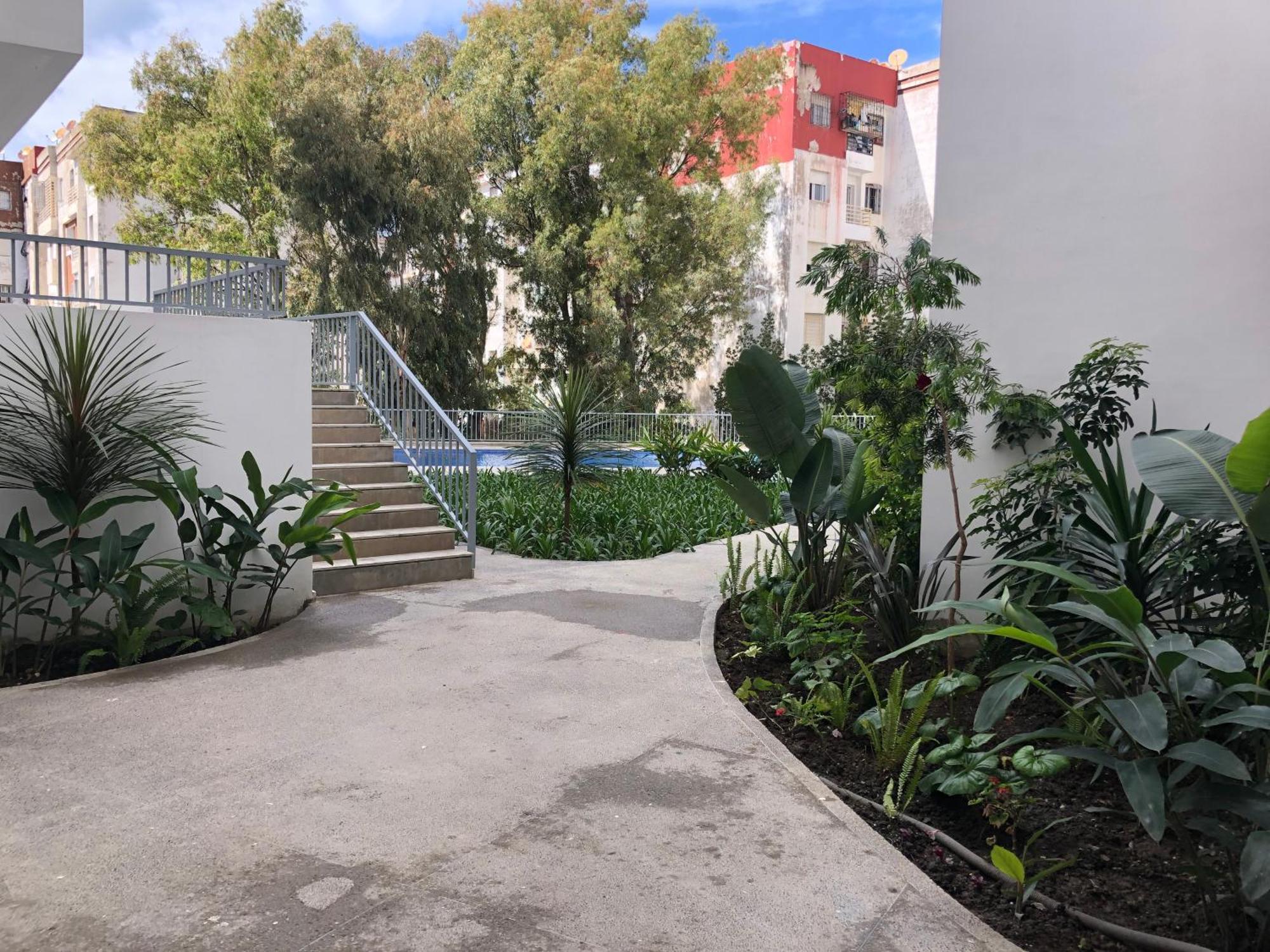Standing Piscine Et Parking Prive * Tanger